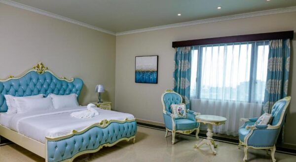 room-luxury-suite-2